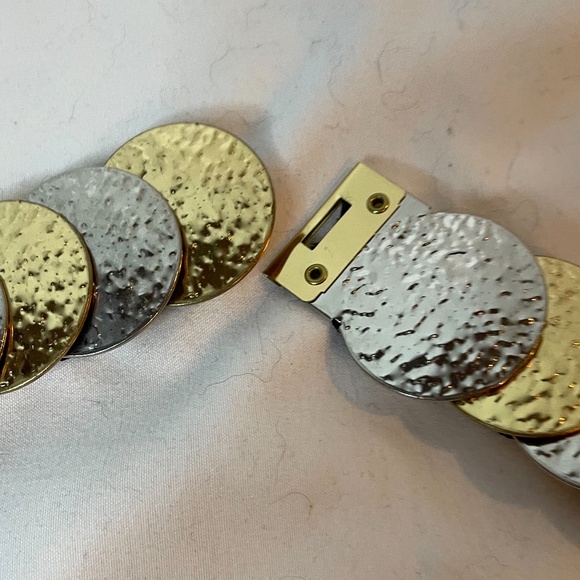 💕HOST PICK!! Vintage gold silver circle metallic chain belt! - Picture 5 of 10